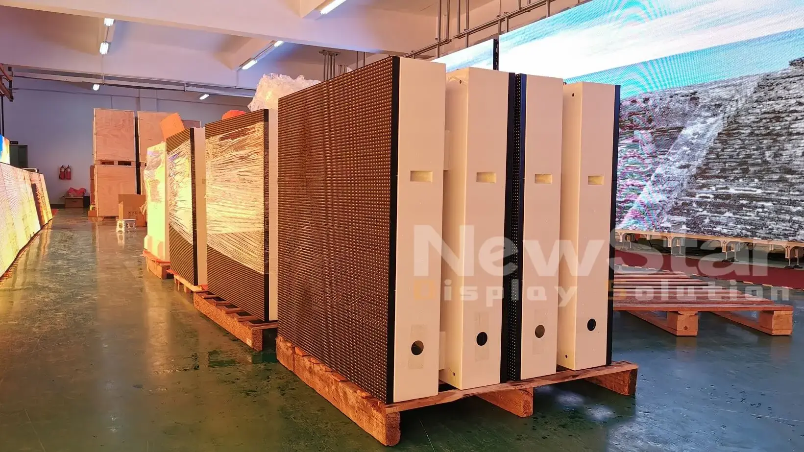 outdoor led billboard display