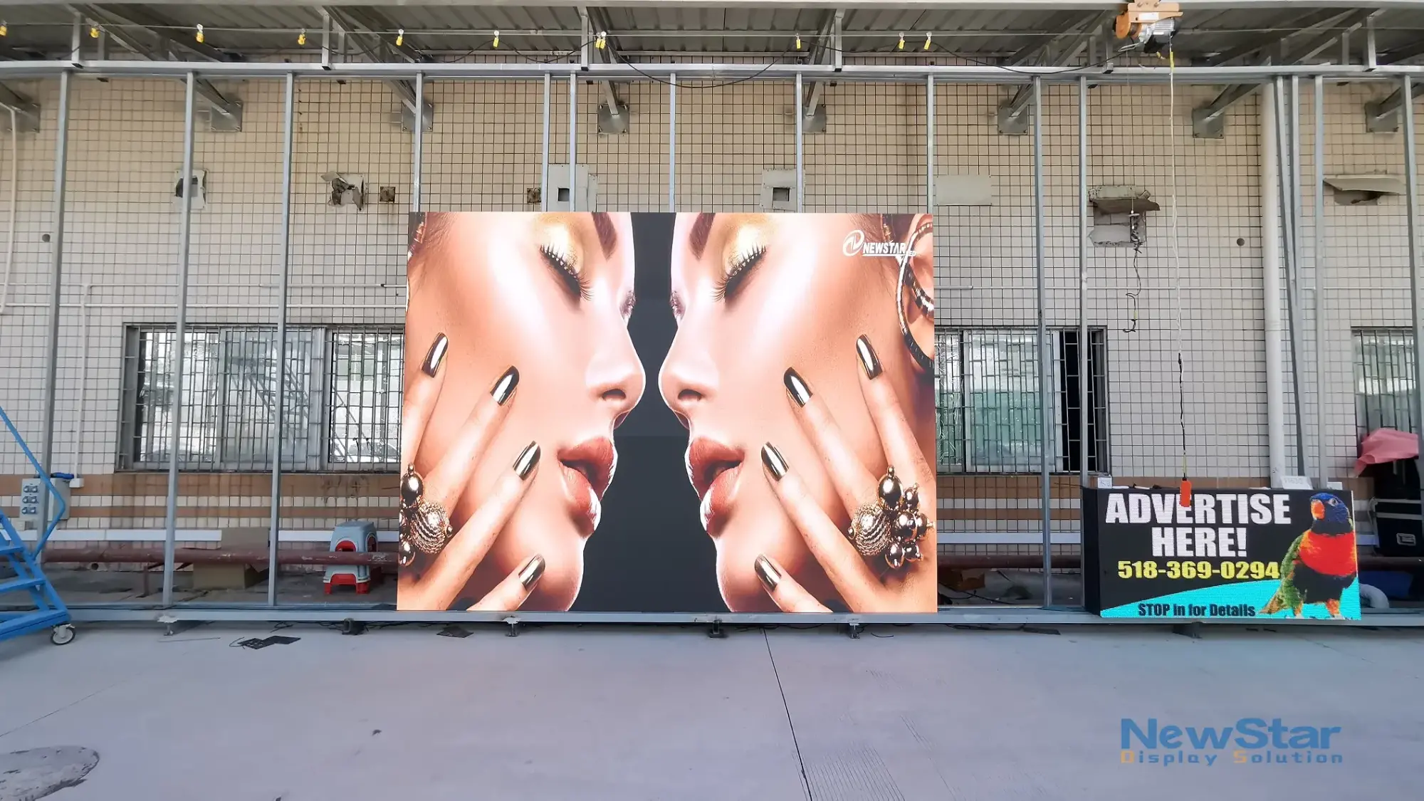 P2.9 Out LED panel Video testing 